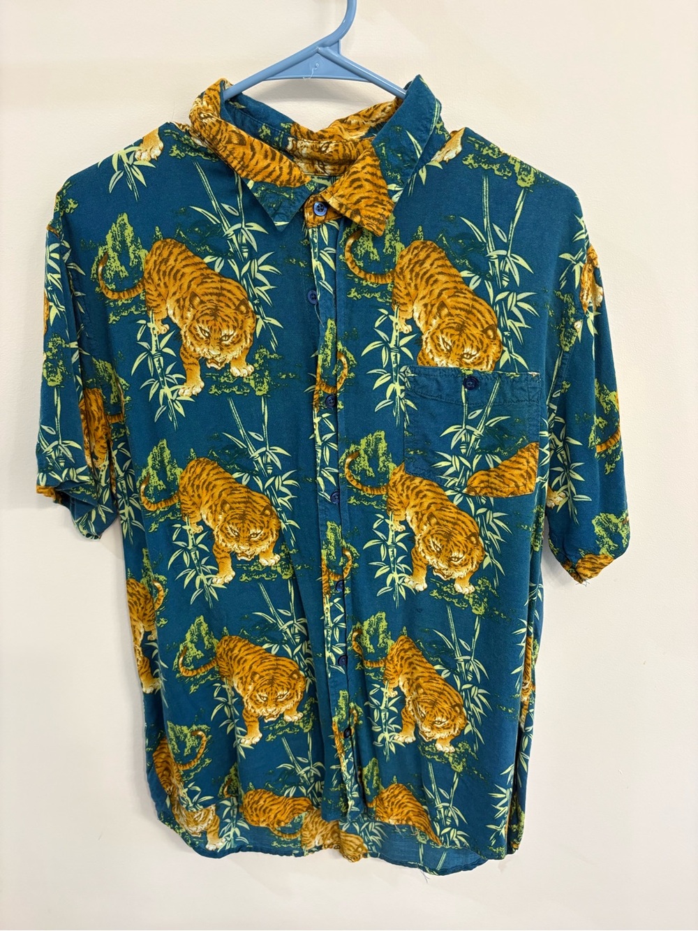 RSQ Teal Short-Sleeve Button-Up Shirt with Gold Tiger Print
